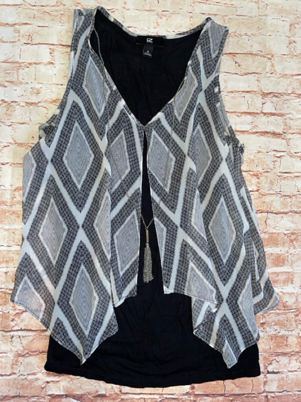 Iz Byer Black and White Diamond Layered V-Neck Tank